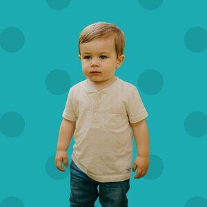 OshKosh B’gosh Toddler Boys Beige Henley Short Sleeve Tee (Size 2T)